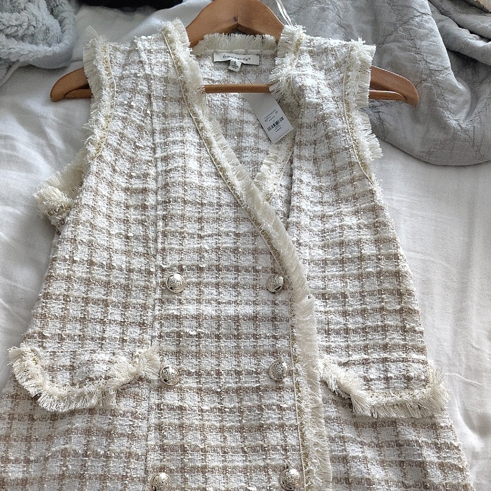 Chic Tweed Vest with Fringe Details Francescas